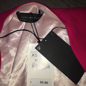 Very stylish price for zara extra stylish and casual